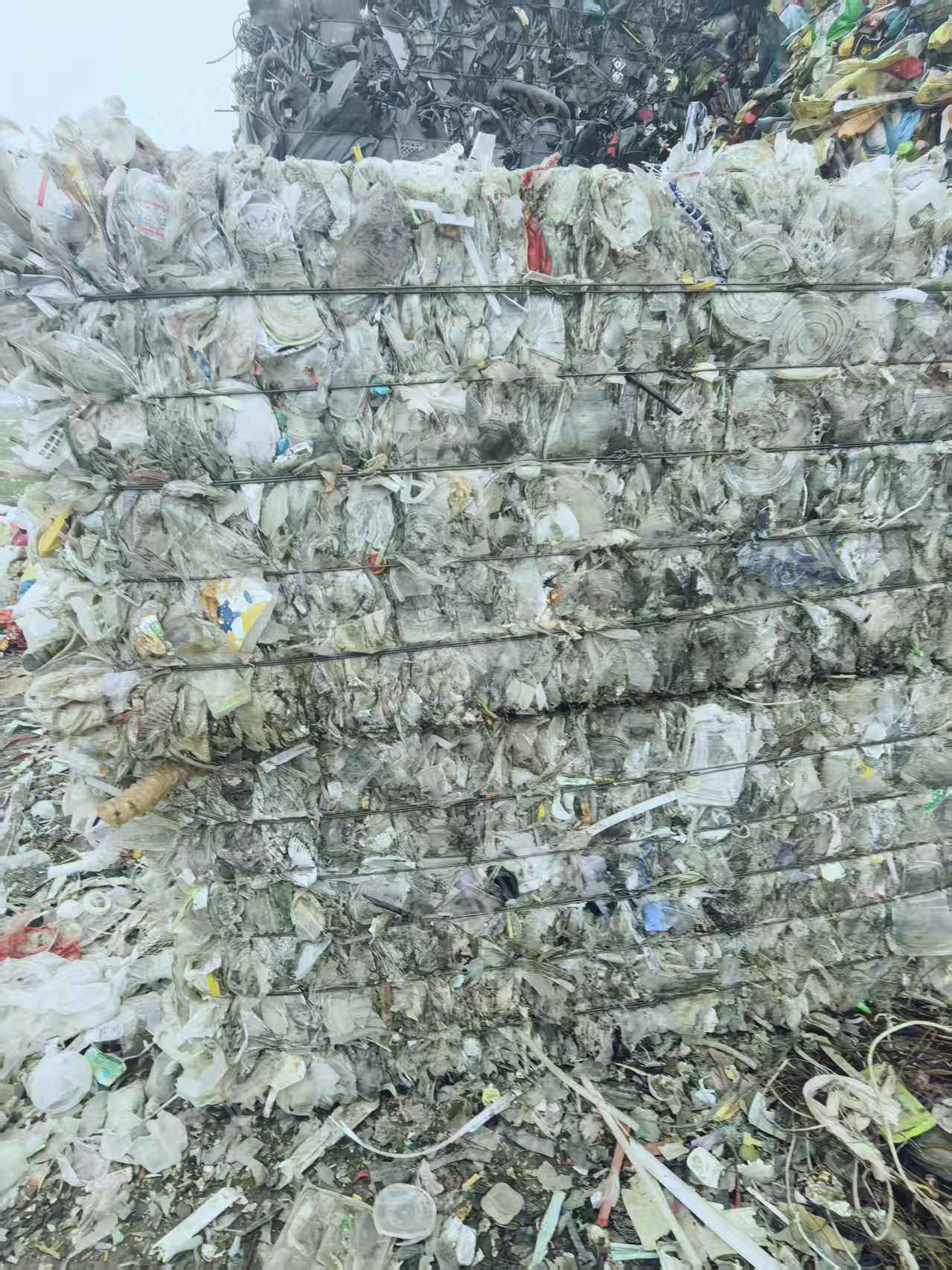 长期出售餐盒压块，带百分之10的奶茶杯，现货一挂车