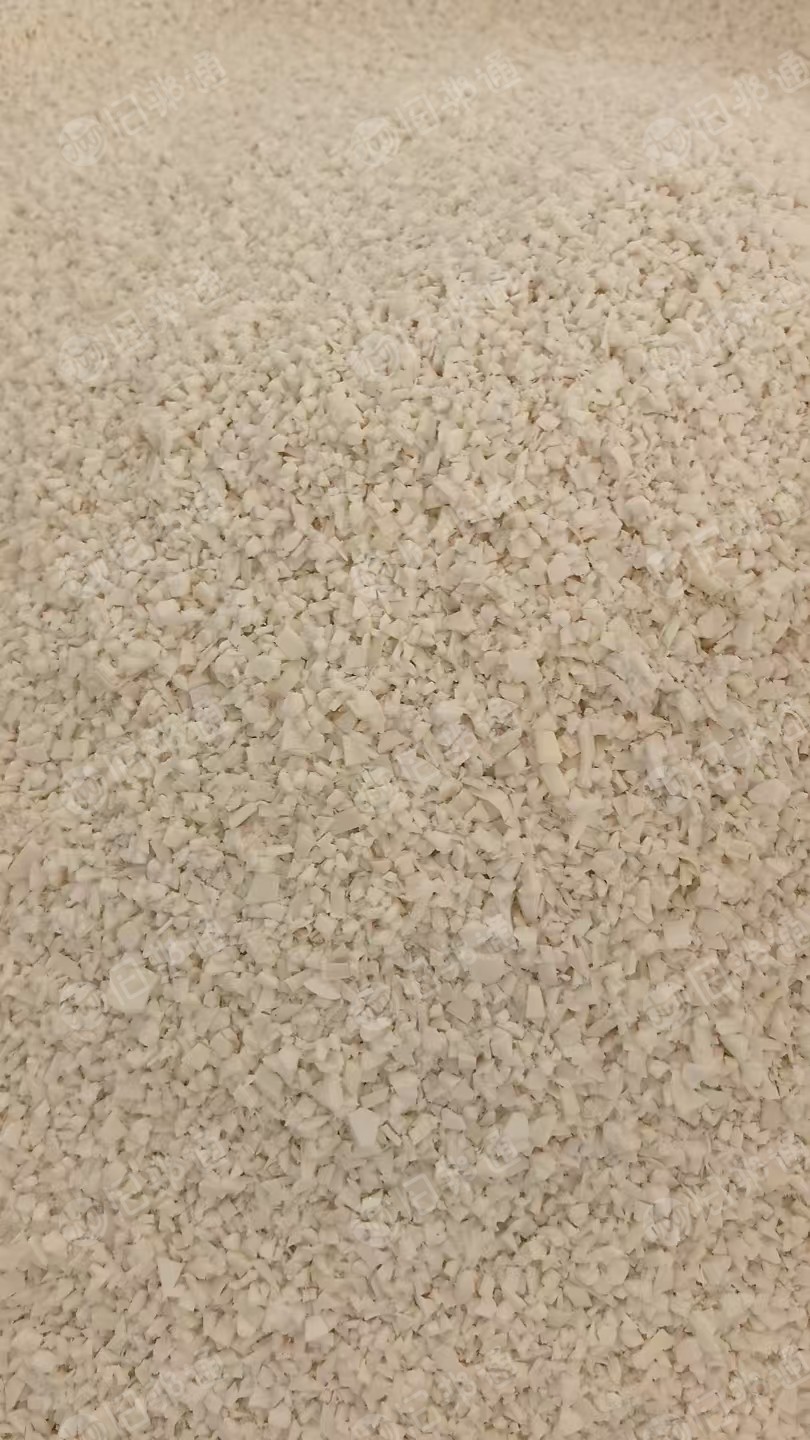 长期出售晶圆盒上拆出来的PBT树脂破碎料，日本的产品，不加纤维不阻燃的