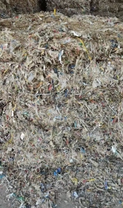 长期出售水洗纸渣料，5%—10%左右，现货1千吨