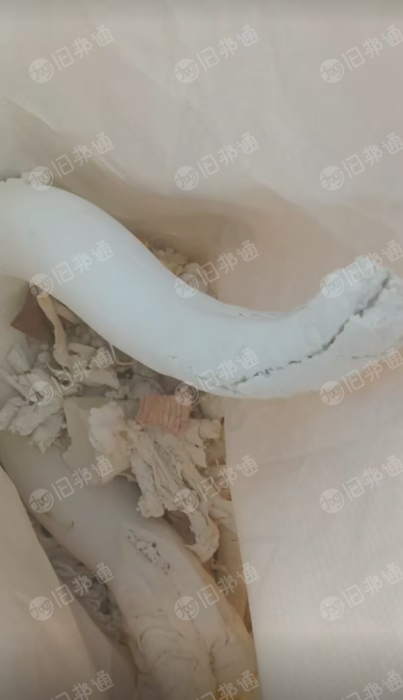 长期出售pvc机头料，微发泡材质的，干净无杂质，现货40吨左右