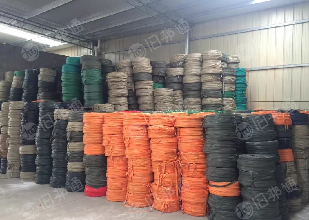 出售pvc防水条边角料，现货40吨