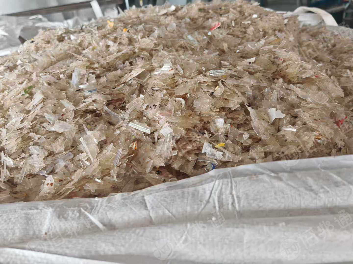 出售干粉PP餐盒破碎料