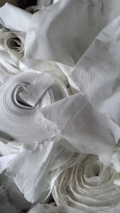 长期出售做鞋材下来的单6尼龙无纺布，无纺布边角料，现货5吨