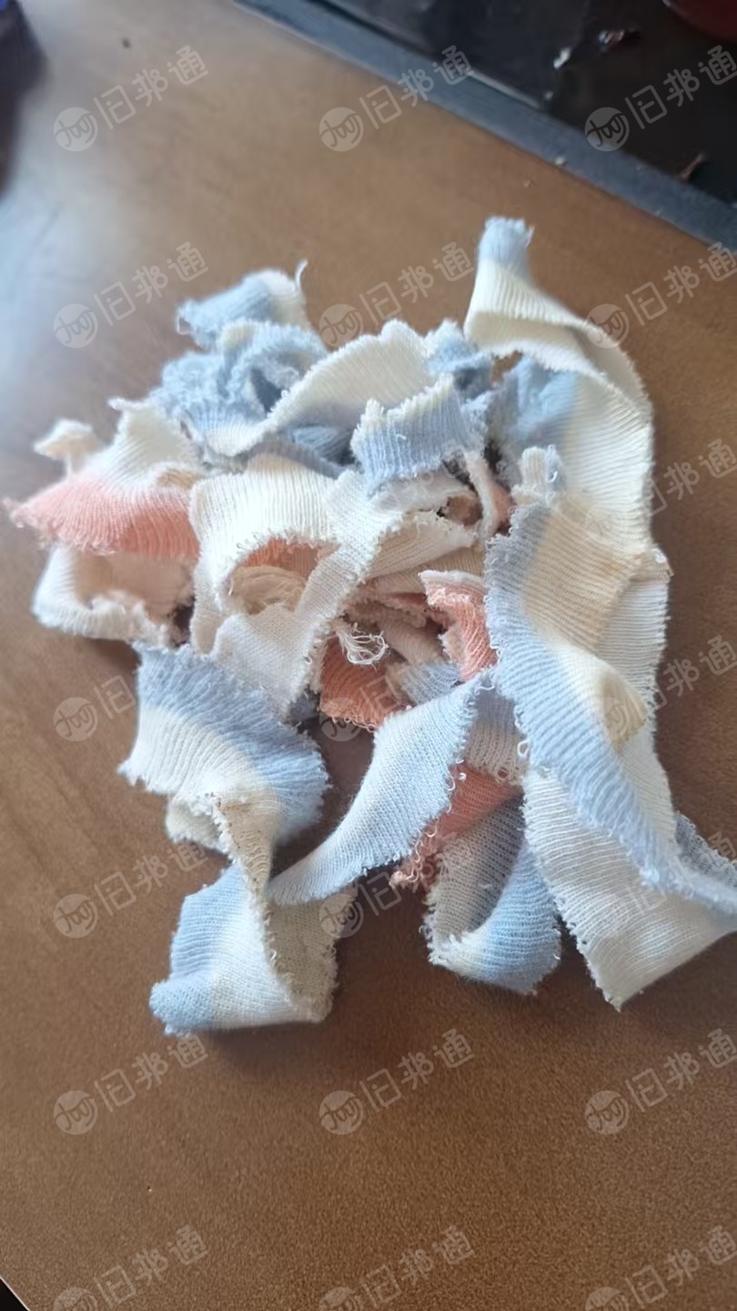 出售手套上撕下来的纯棉废纱，纯棉废纱片，月供15吨左右，货在浙江台州