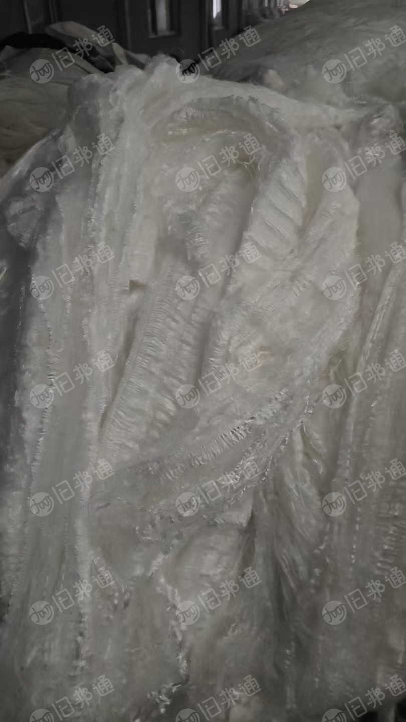 出售做短纤下来的丙纶废丝，PP废丝，有黑色和白色，用的是镇海石化Y26,现货有9.6米一车