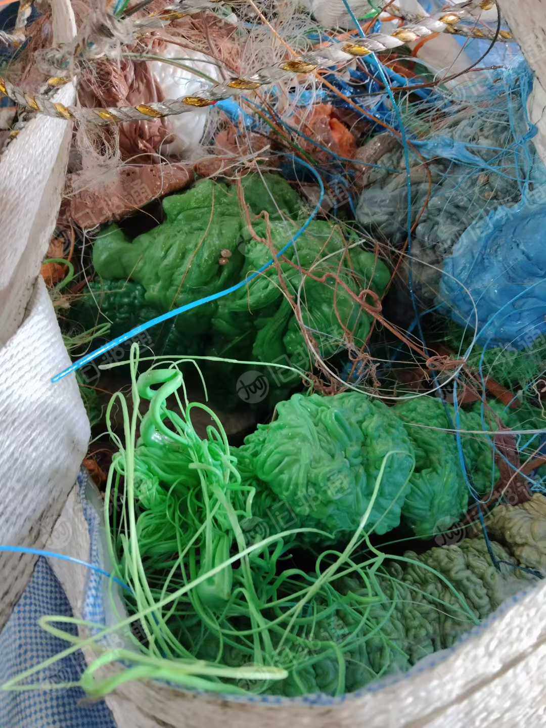 出售PBT油管机头料，杂色和白色都有，长期有货