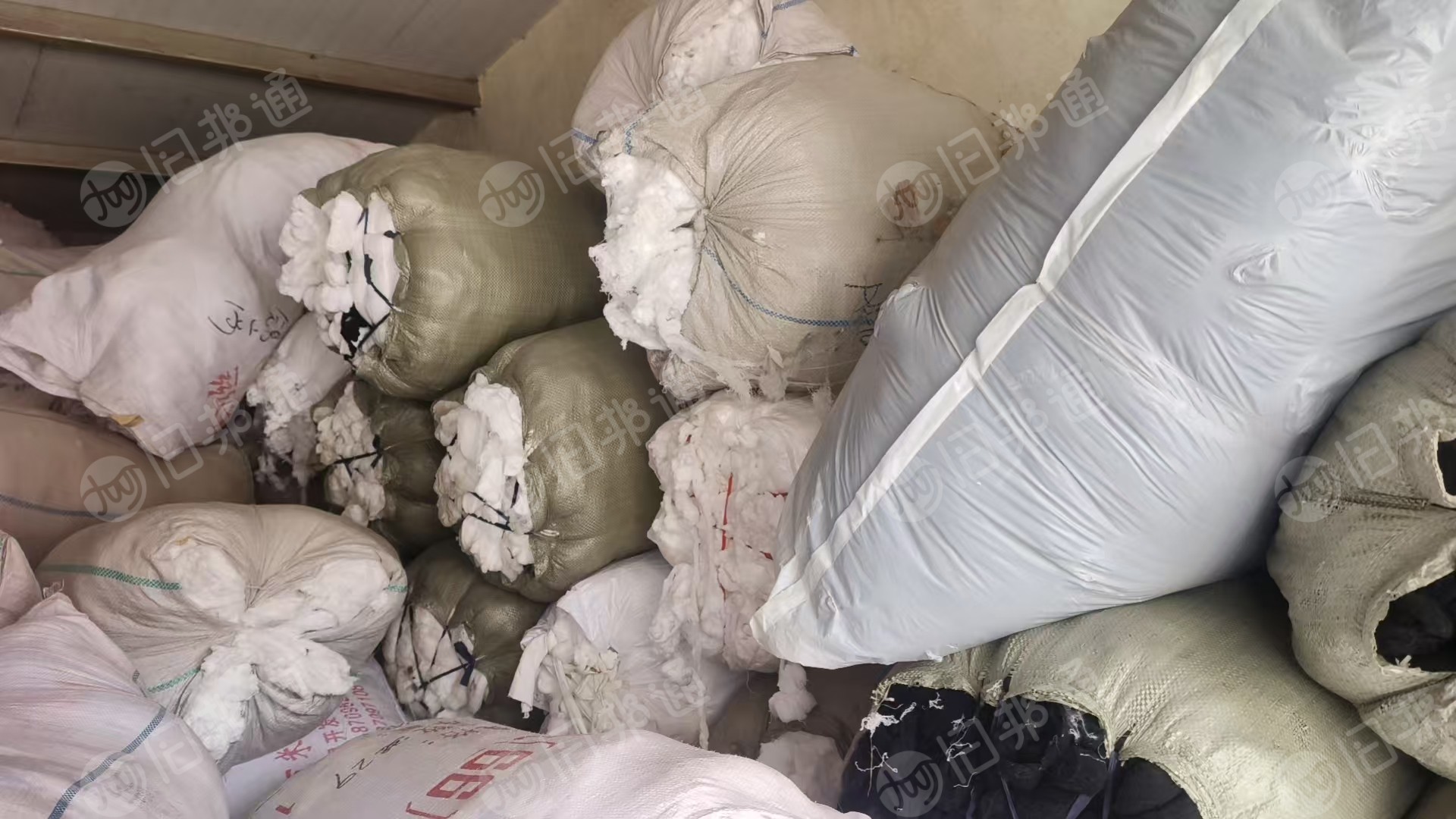 长期出售锦纶废丝，尼龙废丝，高弹丝，杂色，月供50吨，货在浙江嘉兴