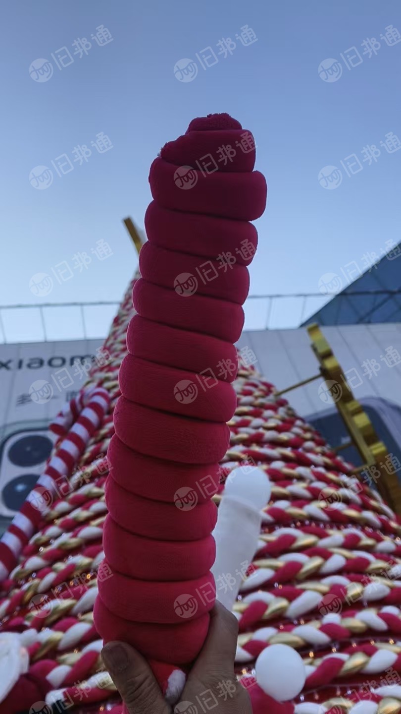 出售做装饰品下来的涤纶废布，涤纶填充棉，外面一层涤纶布，里面一层填充棉，也有一层pvc皮革的