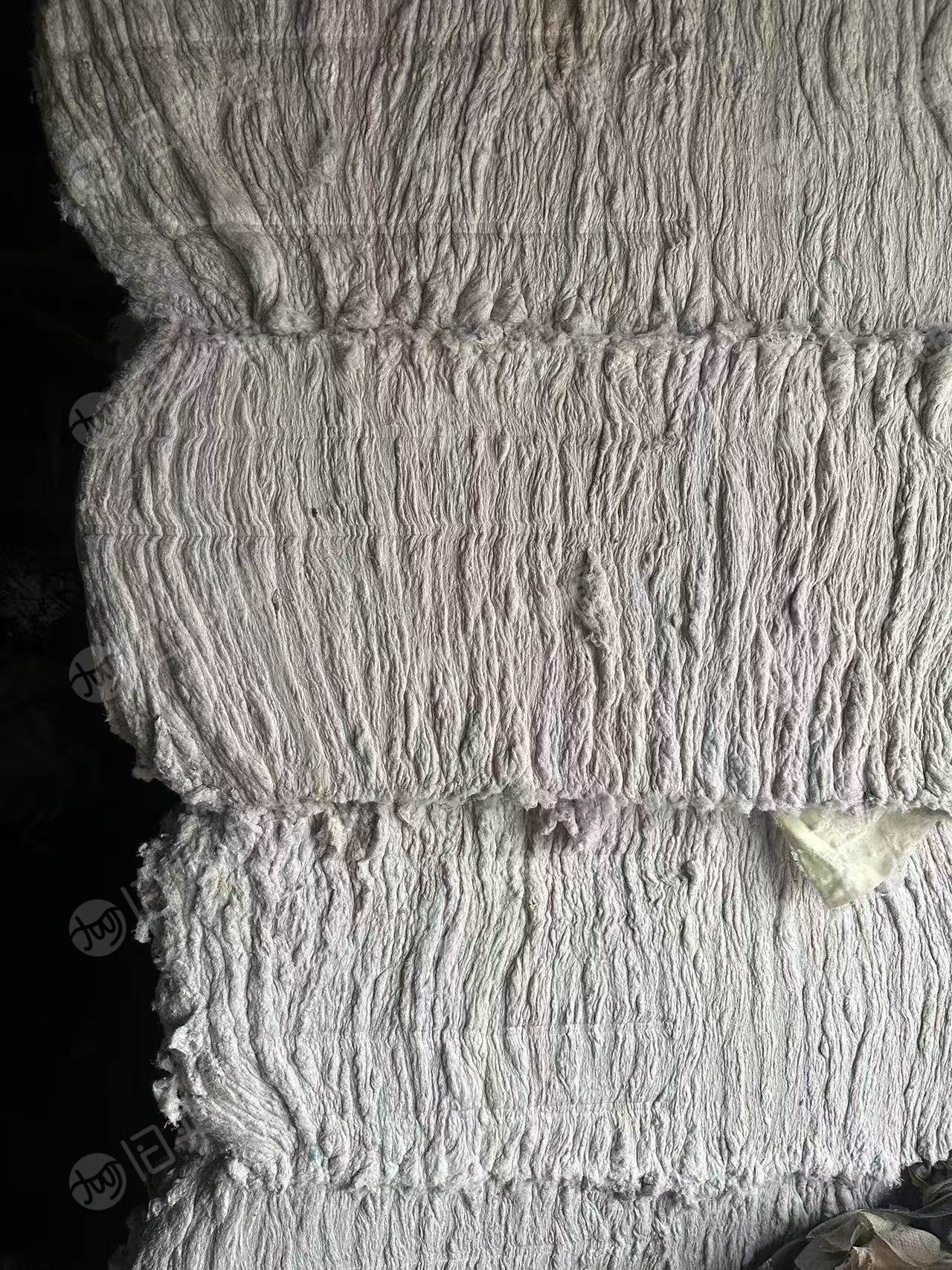 长期出售二白绗棉开出来的开花棉，现货40吨左右，货在江苏南通