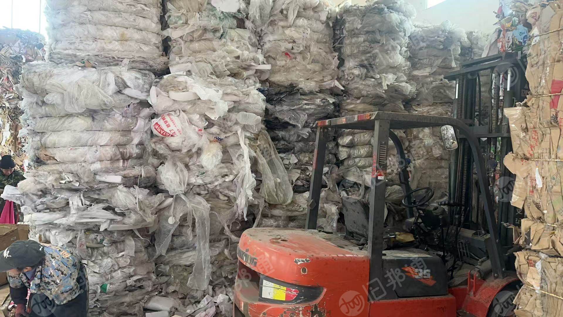 出售二级PE膜废料，水洗二级PE膜废料