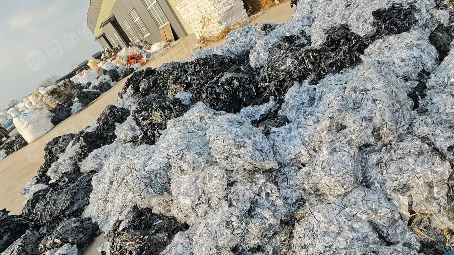 出售PVC胶水膜，苹果手机贴膜，现货20吨