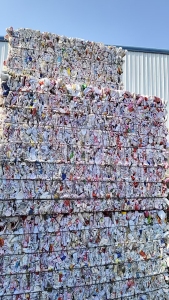 出售PET瓶砖，瓷白农药瓶砖，现货几吨