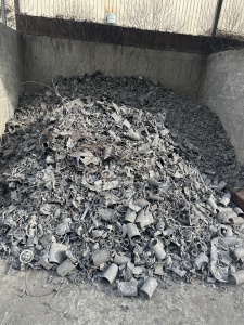 常年出售化铝件铁，月供350吨