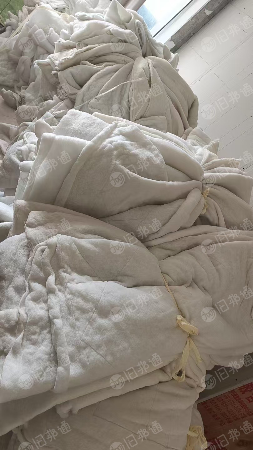 长期出售火车上下来的丝绵被，被芯，现货30吨