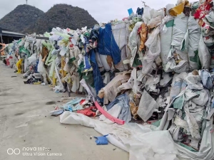 出售建筑装修垃圾轻物质料，燃烧料，现货够车