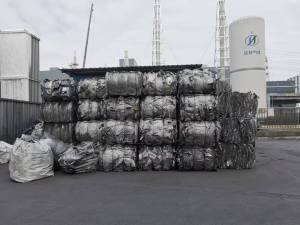 出售纯负极的电池吨包，内含铝塑膜，月供200吨