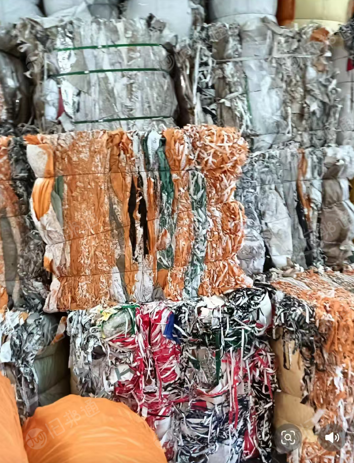 长期出售PVC淋膜纸，有杂色和白色