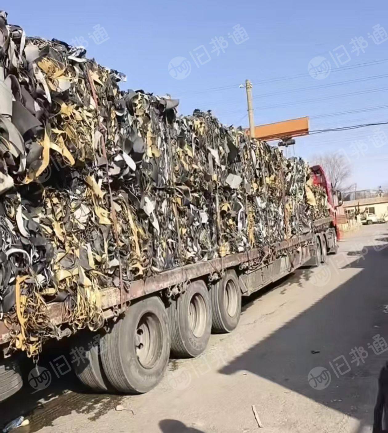 出售PVC汽车内饰边料，汽车座椅革，现货60多吨