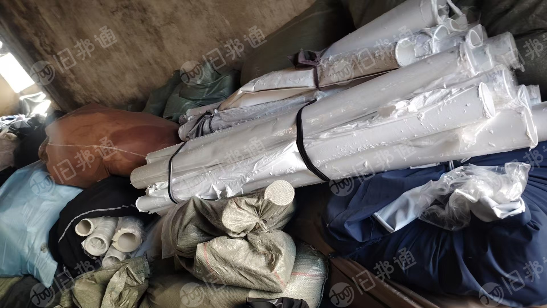 出售纯TPU膜,不带胶,透明和乳白,卷筒和边角料都有,现货20吨