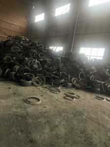 厂家长期收购切割下来的轮胎边条