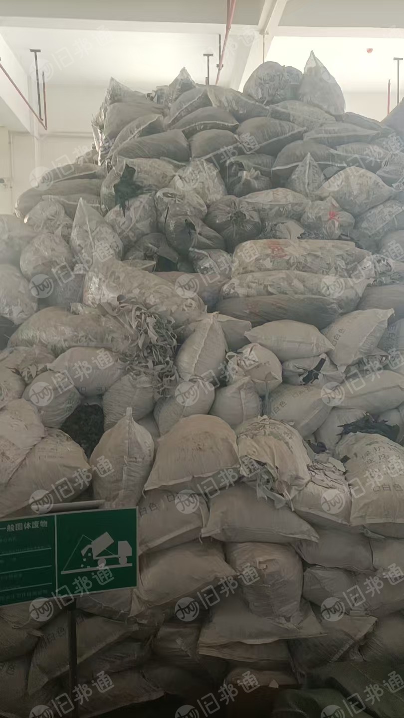 出售PVC沙发革，现货100吨