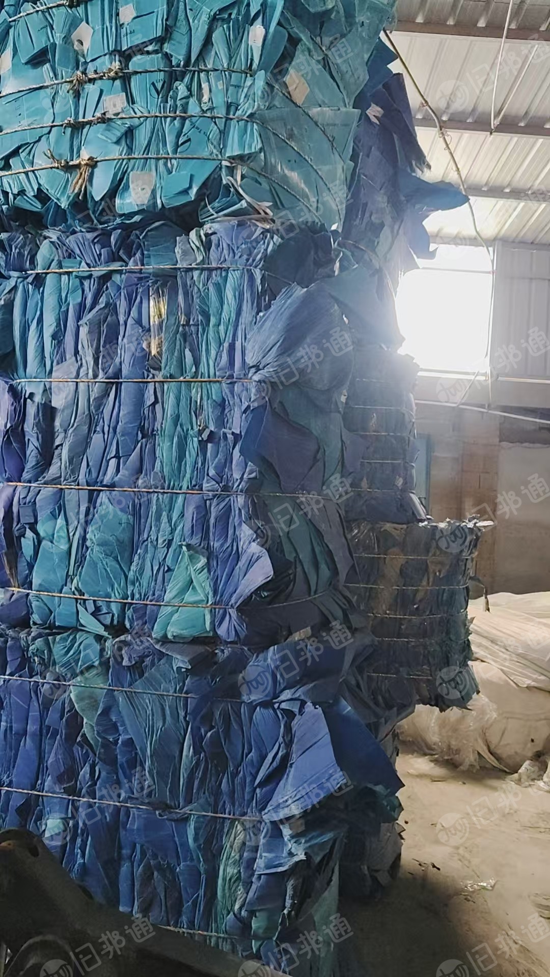 出售蓝色PP空心板毛料，压包好现货一挂车