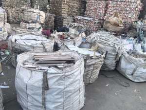 出售硬质PVC料，大小管、扣板，塑钢，都是社会料里面挑出的