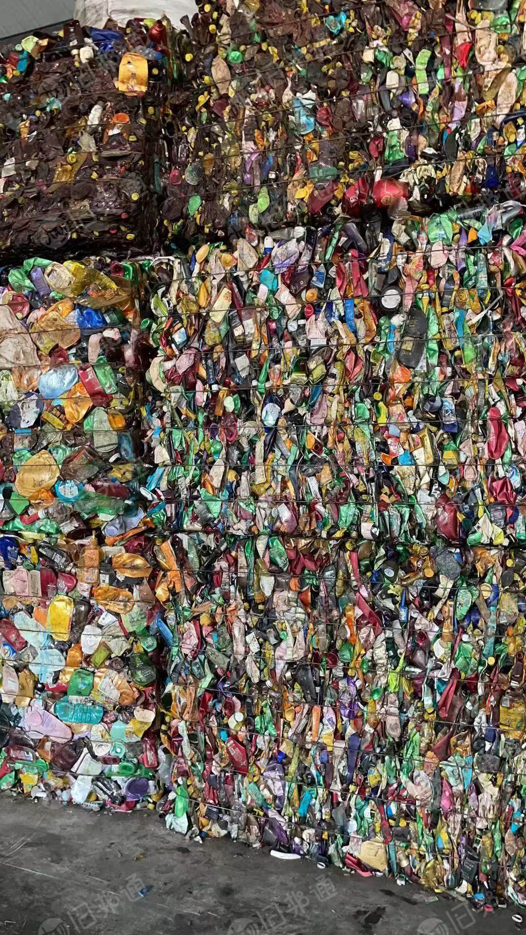 长期出售pet杂色瓶砖，现货一挂车