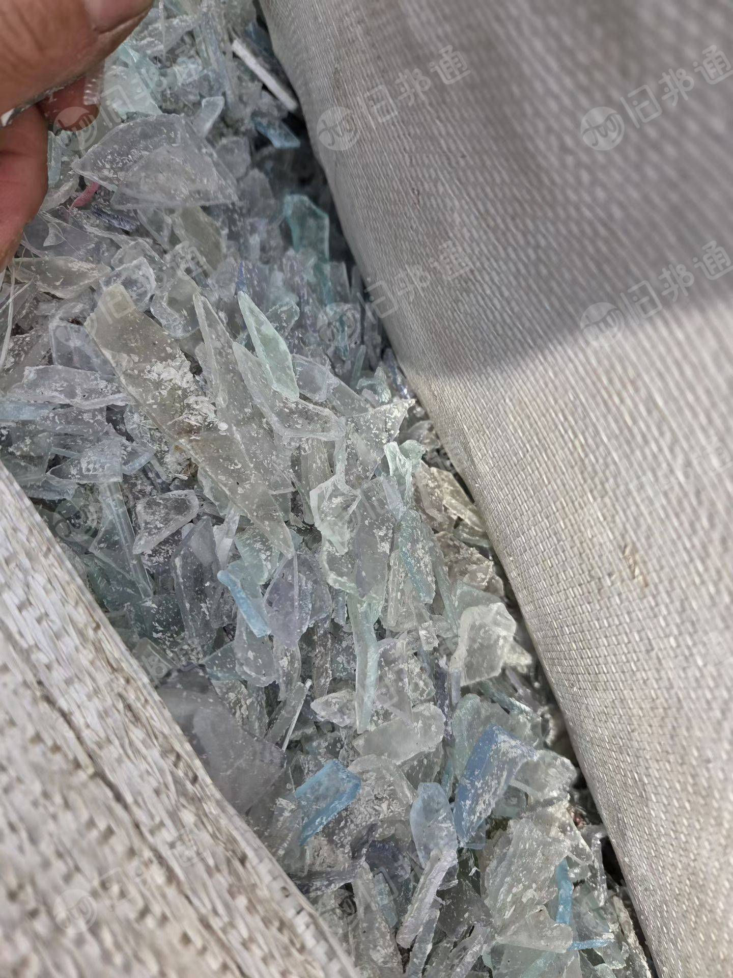 出售干破冰箱抽屉破碎料，现货10来吨