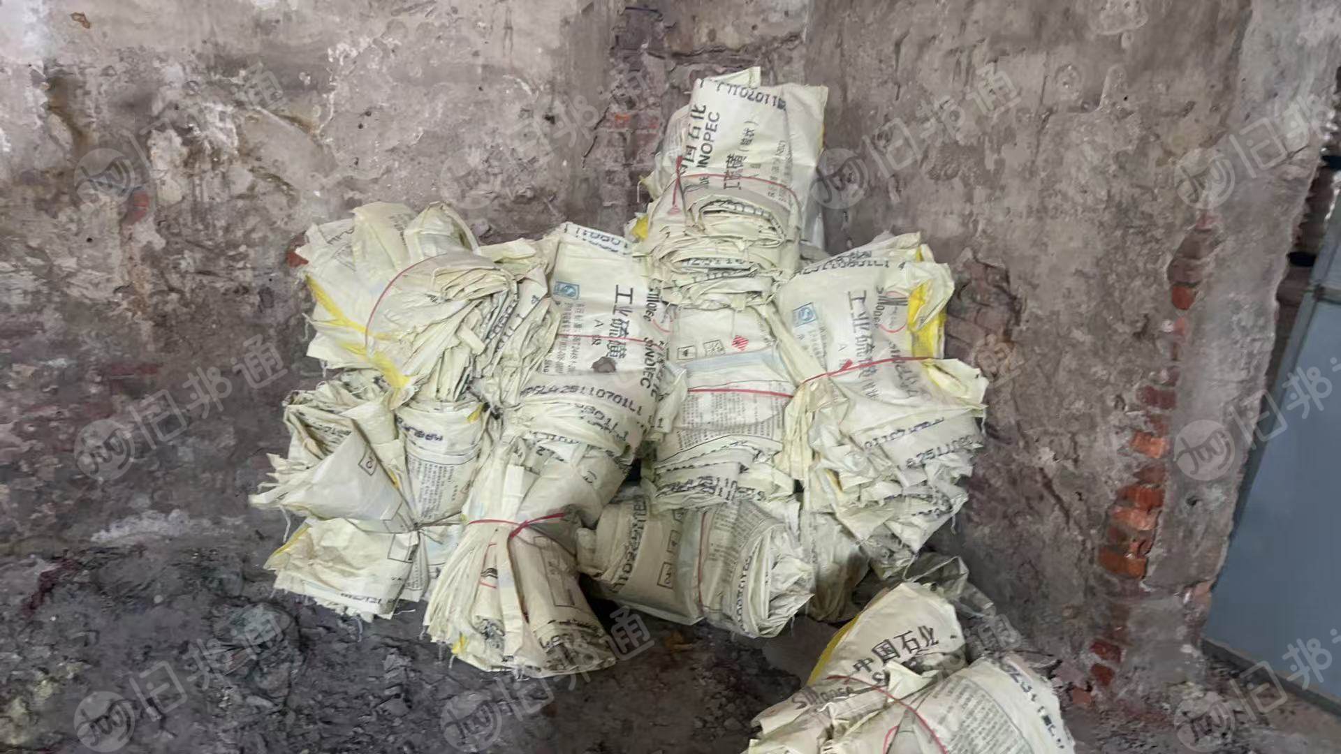 出售二手编织袋，现货几吨，打捆好的