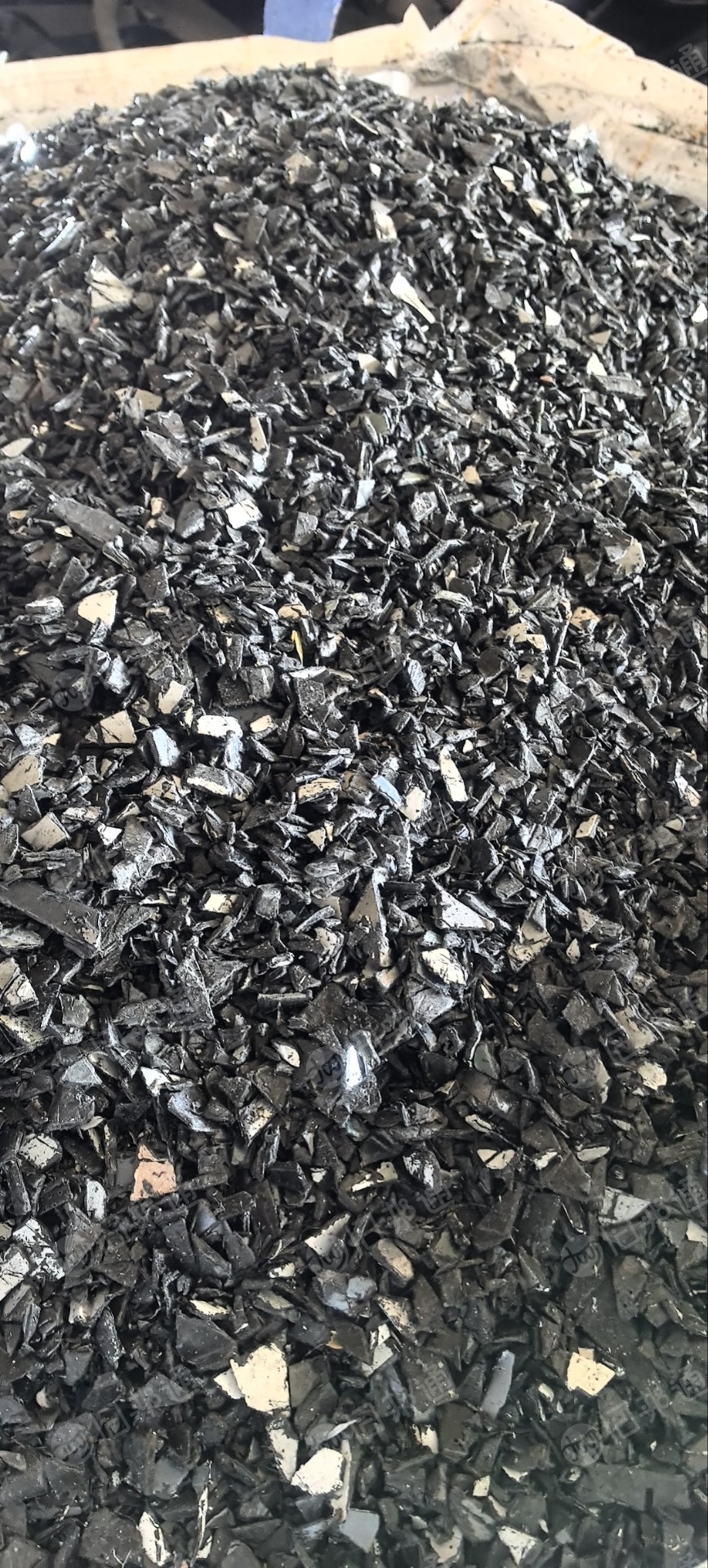 出售比亚迪厂下来PP带漆保险杠破碎料