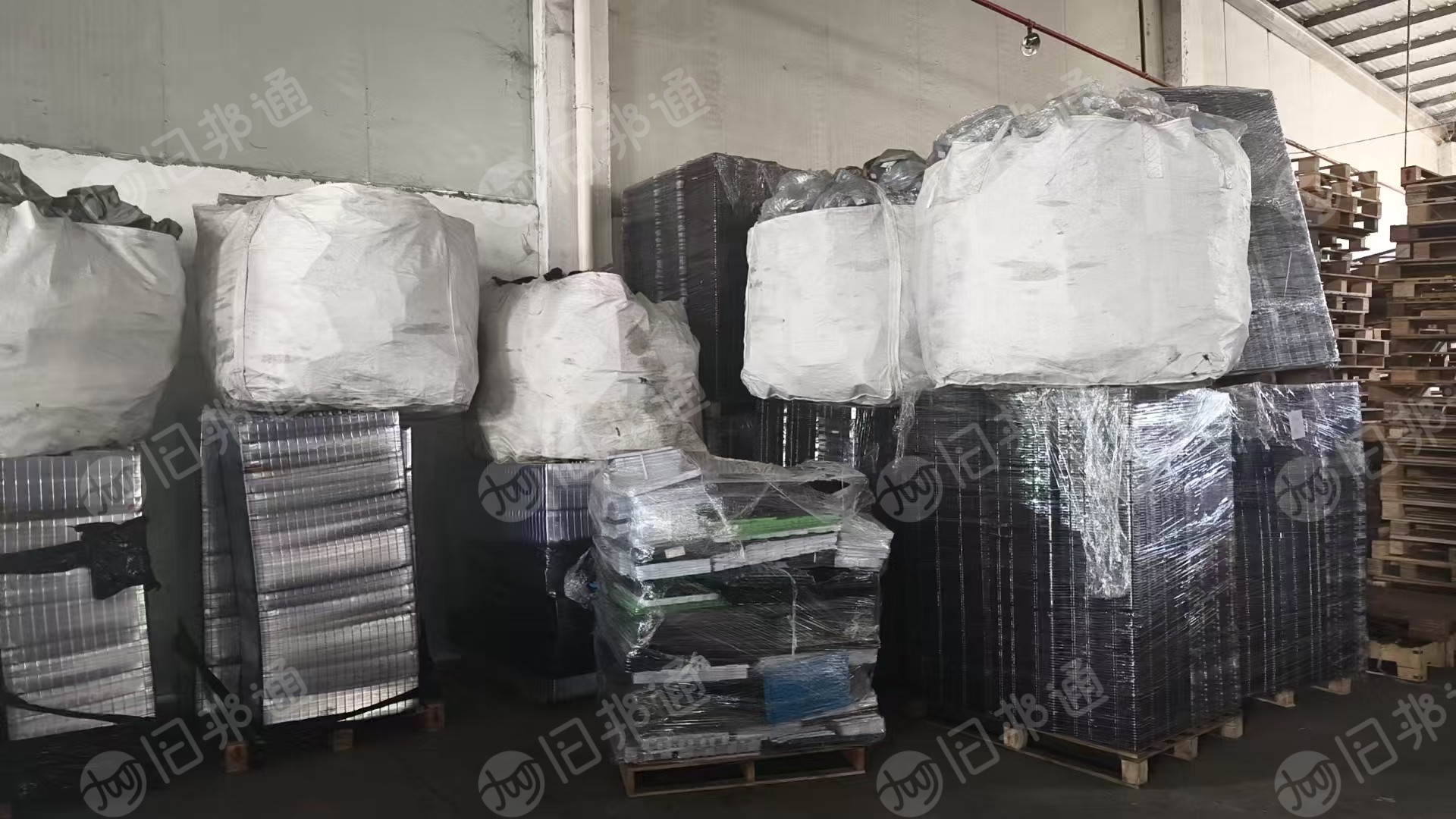 出售比亚迪的PVC吸塑盒毛料，现货几十吨