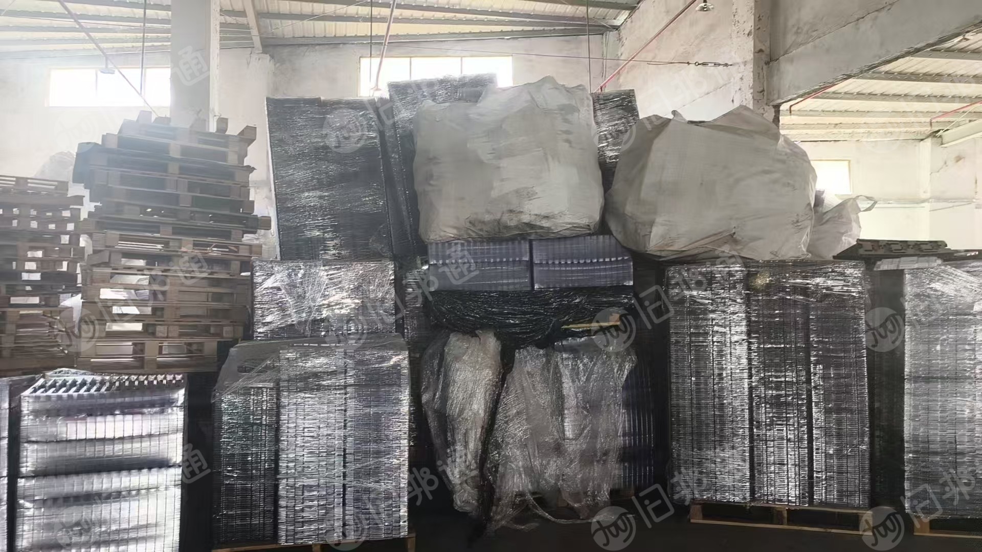 出售比亚迪的PVC吸塑盒毛料，现货几十吨