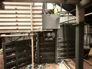 出售一台立式打包机