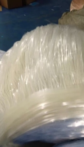 长期出售软质pvc边角料，上面复一层pet膜，现货10吨左右