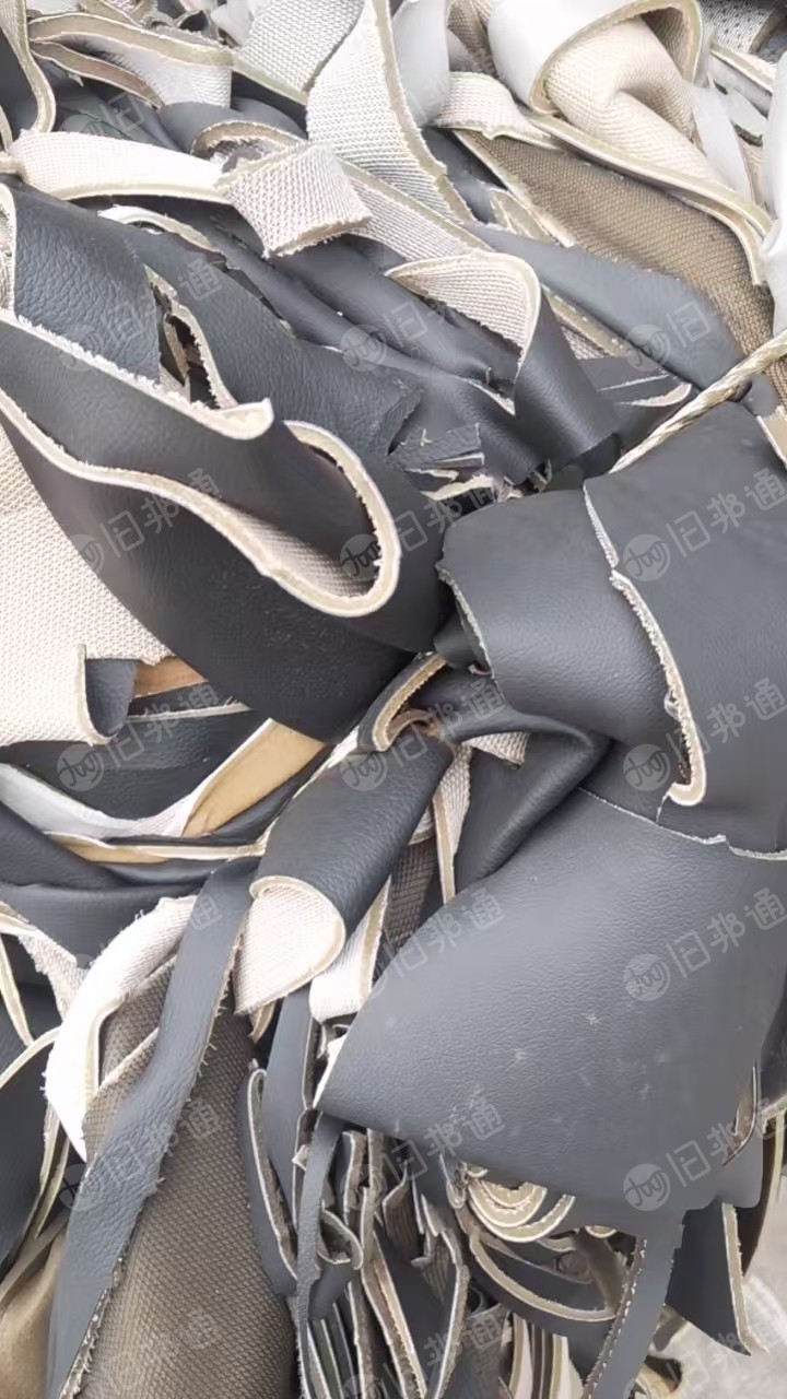 出售PVC皮革边料，带海绵也有网布的，国营单位下来的环保料，月供30多吨