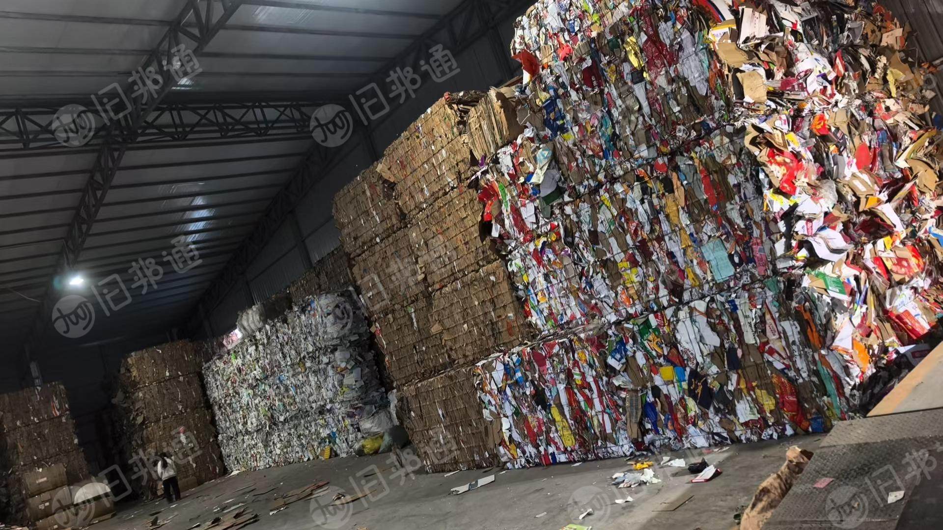 长期出售纯黄板纸压块，花纸箱压块