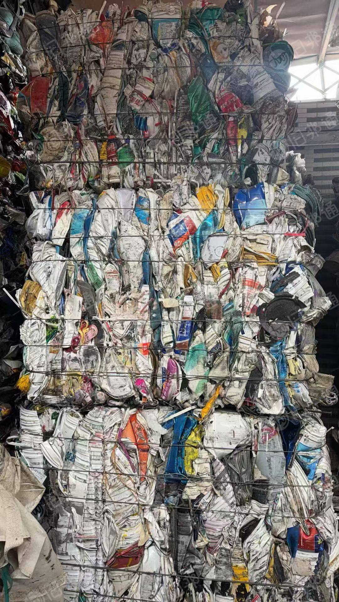 出售涂料桶压块