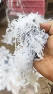 长期回收涤纶废纱，毛衣废纱，月需50吨，只要黑白色，开花做毛毡用