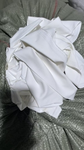 长期出售泳装废布，涤氨废布，锦氨废布，统货走，现货四五吨