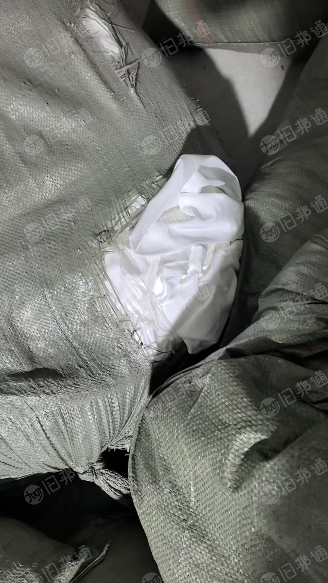 长期出售泳装废布，涤氨废布，锦氨废布，统货走，现货四五吨