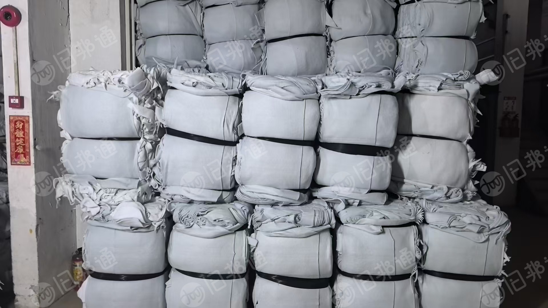 长期出售针刺棉边角料，针刺棉，都是裁床下来的，现货有80多吨，货在广东佛山