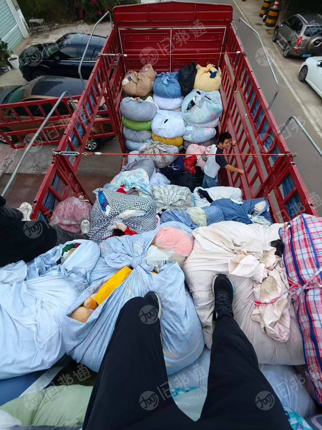 长期出售旧衣服统货，通货，月供2车6米8，货在福建厦门