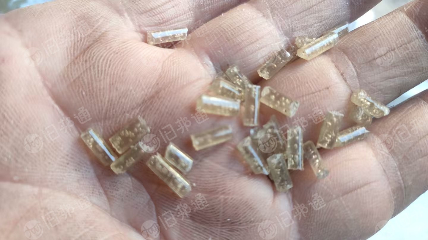 出售EPS泡沫颗粒，过60目，现货一挂车33吨