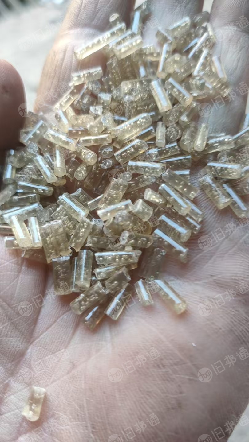 出售EPS泡沫颗粒，过60目，现货一挂车33吨