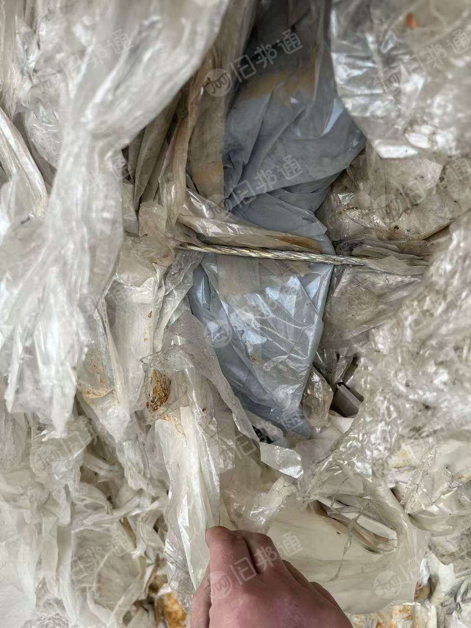 出售纯PET膜，带胶，现货13吨左右