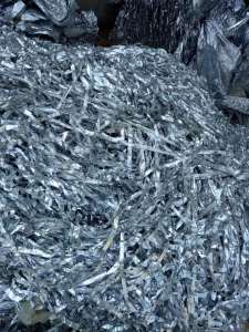 出售PET复pe膜废料，PET复PE镀铝膜废料，现货三十多吨