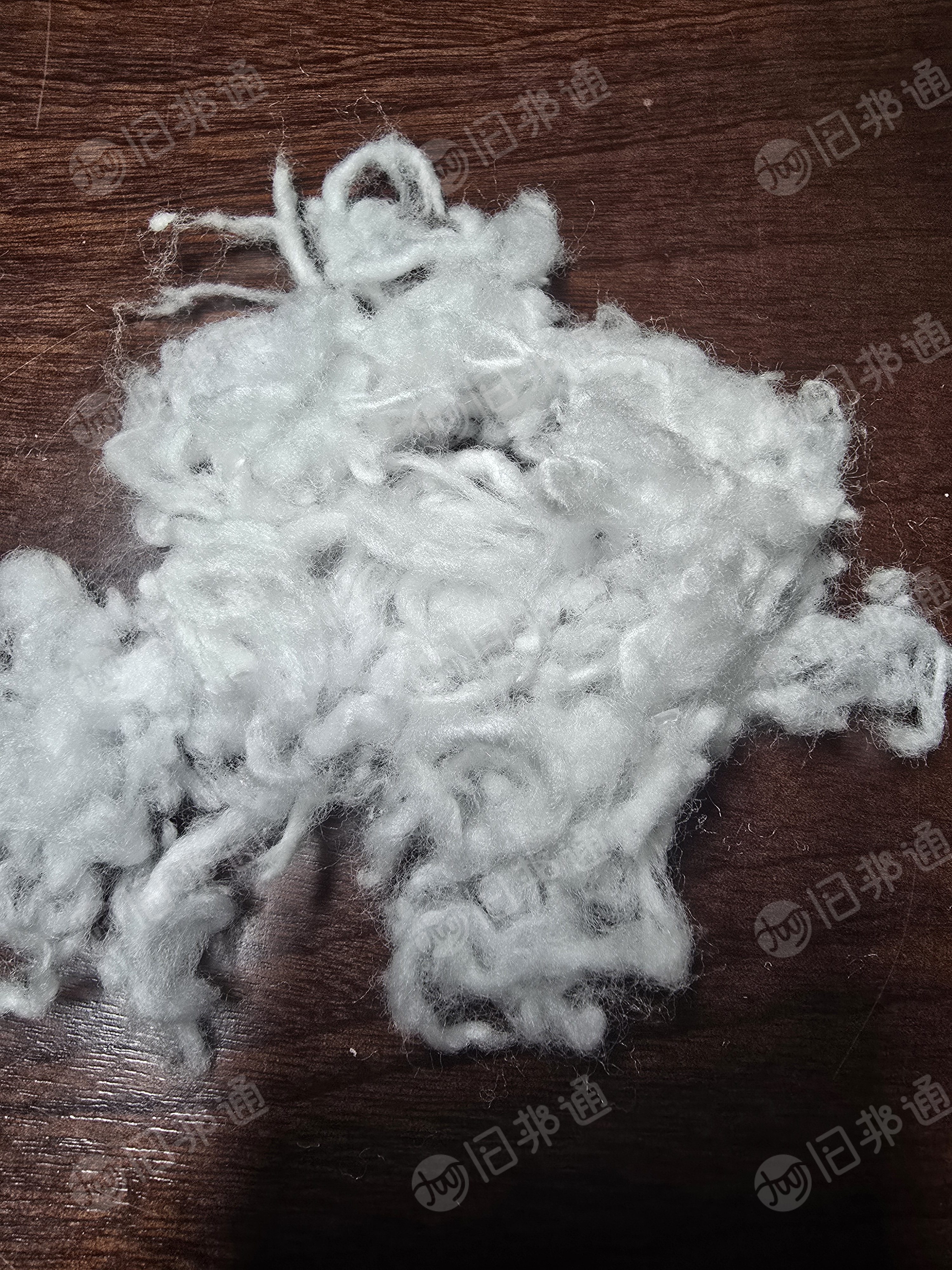 长期出售滤芯破碎下来的PP废料，PP棉，丙纶废丝，可以造粒，也可以做吸油棉，毛毡等，现货只有几吨