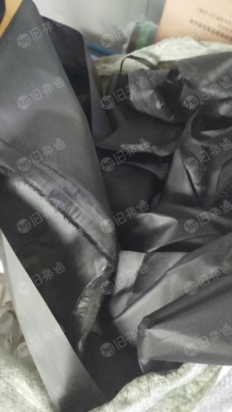 长期出售箱包厂下来的废料，有网布，牛津布，涤纶废布，尼龙废布等，统货出，厂在山东济宁