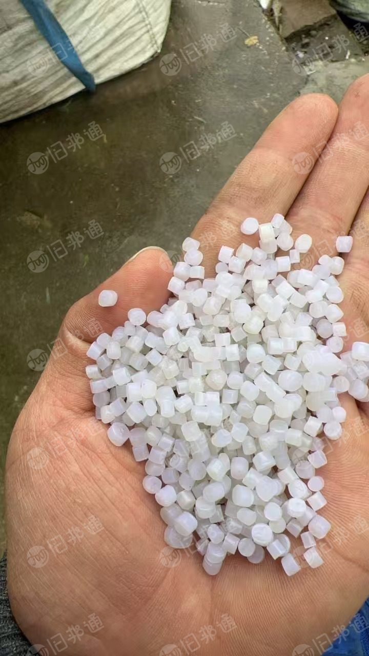 出售大白珍珠棉颗粒，月供20吨